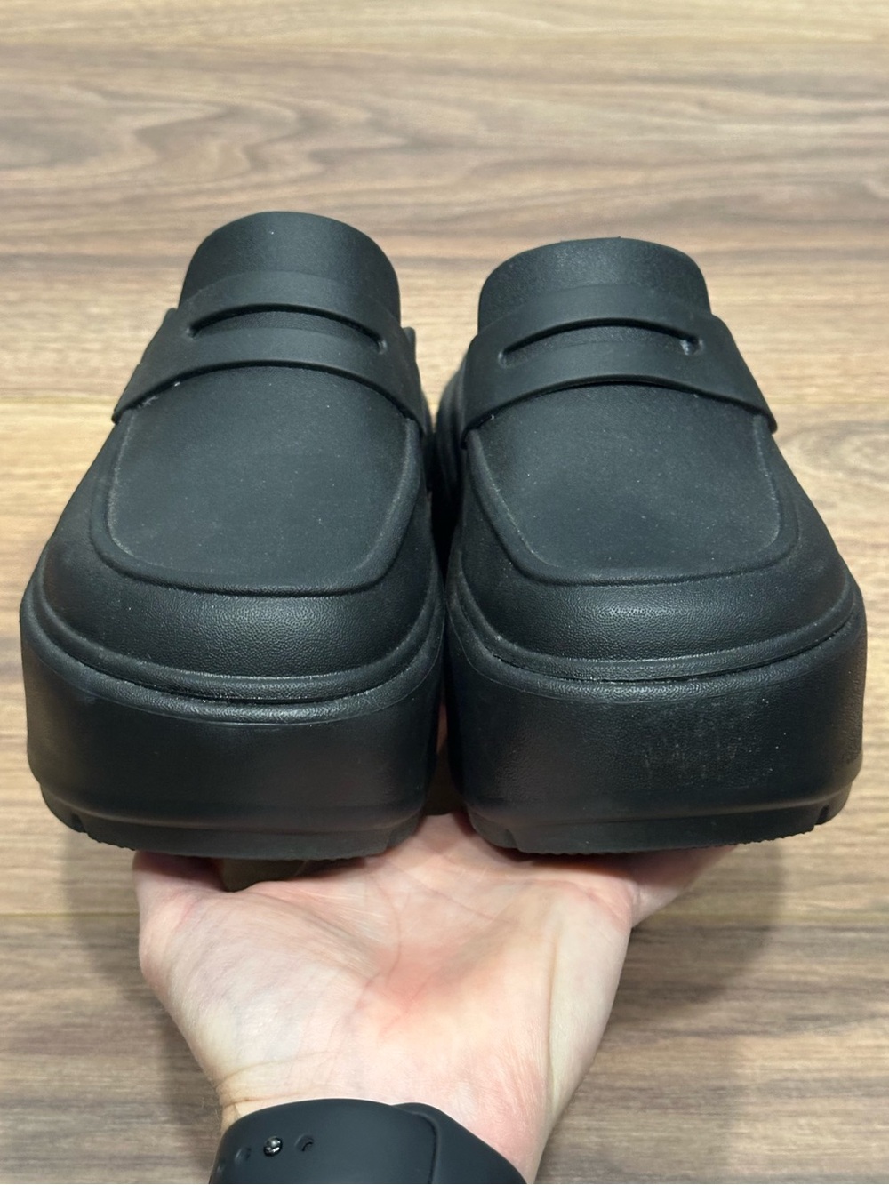 Crocs Stomp Loafer in Black Size 6 - Picture 7 of 13
